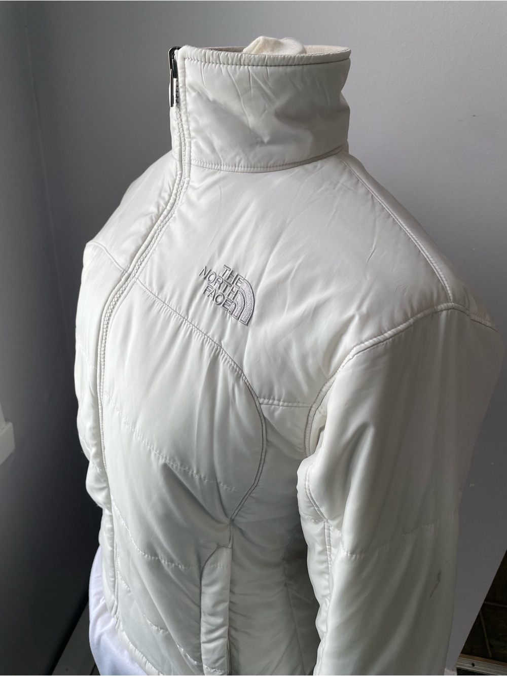 The North Face White Insulated Quilted Puffer Jacket - Women's Small - Picture 3 of 12